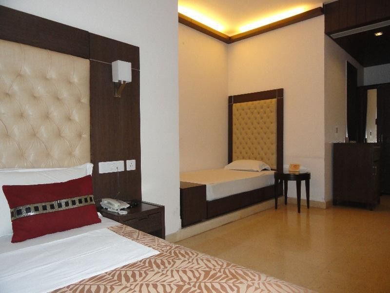 ניו דלהי Metropolis Tourist Home מראה חיצוני תמונה
