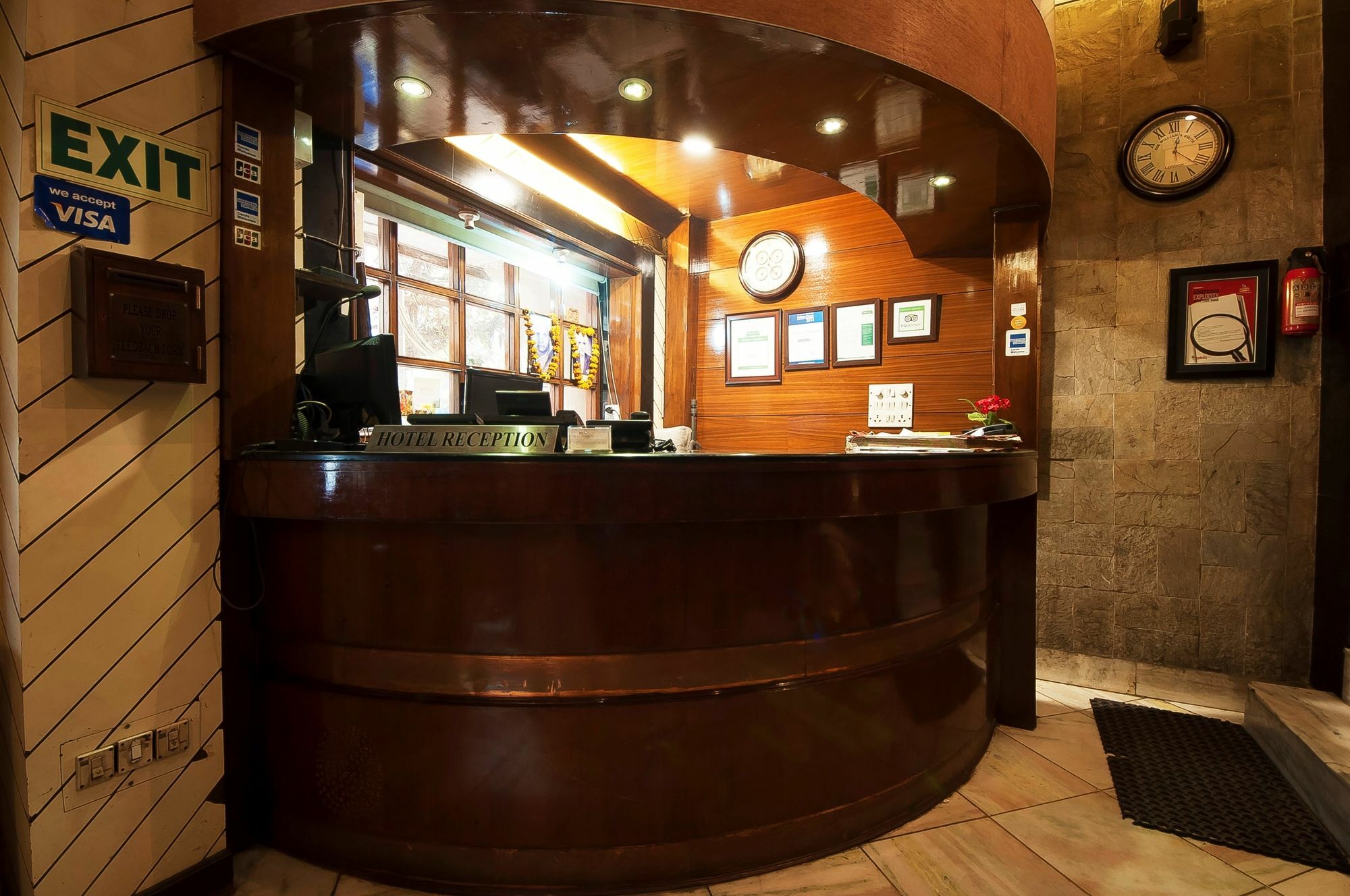 ניו דלהי Metropolis Tourist Home מראה חיצוני תמונה