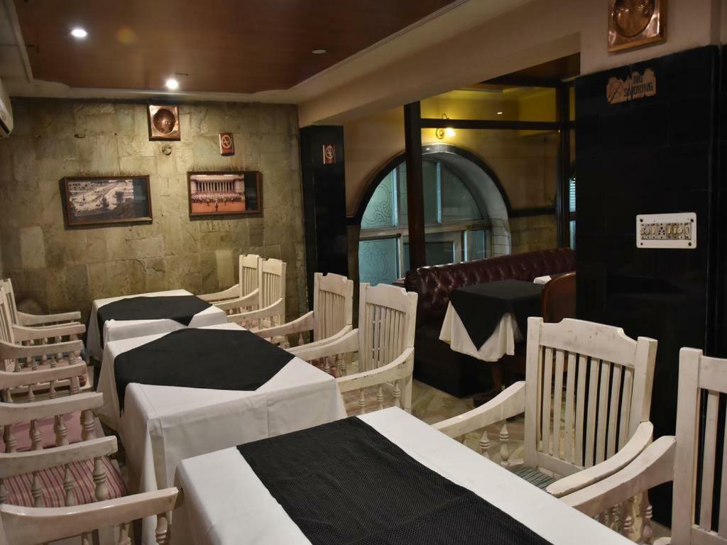 ניו דלהי Metropolis Tourist Home מראה חיצוני תמונה